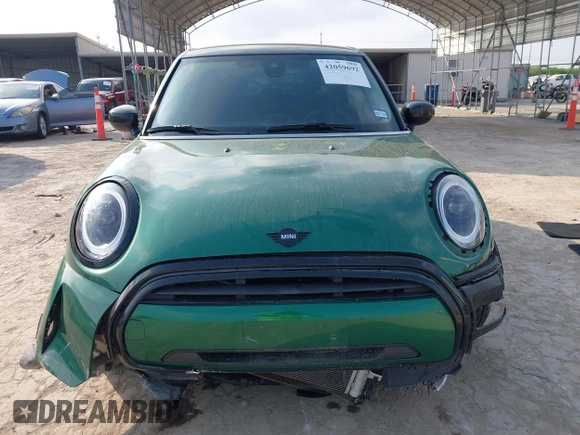 2022 MINI Hardtop 4 Door Cooper z VIN WMW33DK04N2P84250, wystawiony jako IAAI lot #42059692 z przebiegiem 34 238 mil mil oraz . Historia ofert i sprzedaży dostępna na DreamBid. Obrazek 13.
