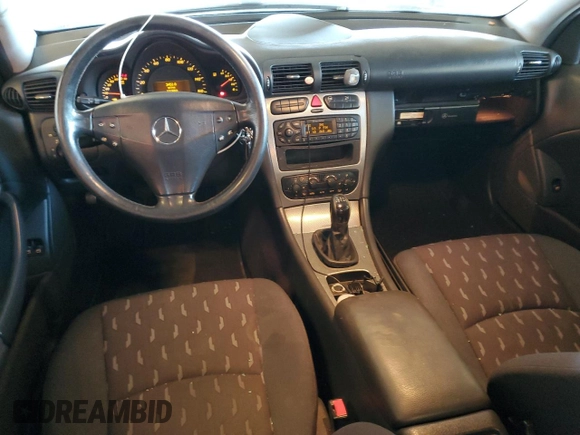 2003 Mercedes-Benz C 230 Kompressor with VIN WDBRN40J83A432695, listed as a Copart auction lot 84214584 with 131,550 mi miles and Salvage title. Bid and sale history available at DreamBid. Image 8.
