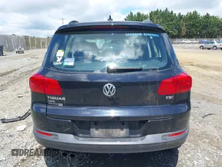 2017 Volkswagen Tiguan S z VIN WVGAV7AX3HK043141, wystawiony jako IAAI lot #42259813 z przebiegiem 63 151 mil mil oraz . Historia ofert i sprzedaży dostępna na DreamBid. Obrazek 17.