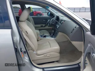 2007 Infiniti FX with VIN JNRAS08W77X205825, listed as a IAAI auction lot 42355789 with 146,275 mi miles and . Bid and sale history available at DreamBid. Image 5.