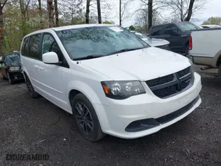 2017 Dodge Grand Caravan SE Plus with VIN 2C4RDGBG9HR632902, listed as a IAAI auction lot 41930670 with 169,421 mi miles. Bid and sale history available at carsss.com. Image 1.