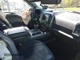 2018 Ford F-150 XL z VIN 1FTEW1EP9JFA92904, wystawiony jako IAAI lot #41975999 z przebiegiem 197 463 mil mil oraz . Historia ofert i sprzedaży dostępna na DreamBid. Obrazek 5.