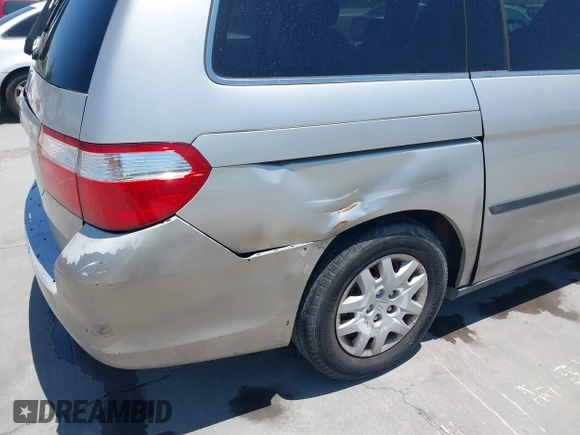 2007 Honda Odyssey LX z VIN 5FNRL38217B016001, wystawiony jako IAAI lot #42603816 z przebiegiem 209 630 mil mil oraz . Historia ofert i sprzedaży dostępna na DreamBid. Obrazek 6.