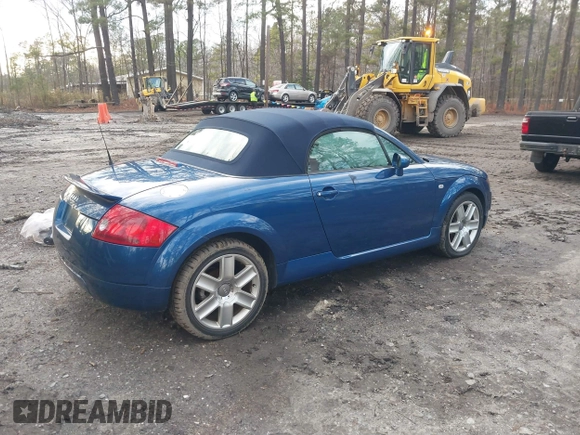 2003 Audi TT with VIN TRUTC28N431018179, listed as a IAAI auction lot 41600728 with 104,202 mi miles. Bid and sale history available at carsss.com. Image 4.