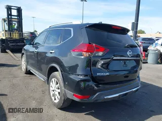 2017 Nissan Rogue SL z VIN 5N1AT2MT3HC730549, wystawiony jako IAAI lot #41614993 z przebiegiem 108 280 mil mil oraz . Historia ofert i sprzedaży dostępna na DreamBid. Obrazek 14.