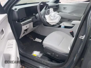 2025 Hyundai Kona SEL with VIN KM8HB3AB1SU209284, listed as a IAAI auction lot 41862270 with 13,678 mi miles. Bid and sale history available at carsss.com. Image 5.