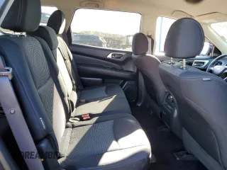 2019 Nissan Pathfinder S with VIN 5N1DR2MM5KC593108, listed as a Copart auction lot 53048995 with 104,517 mi miles and Salvage title. Bid and sale history available at DreamBid. Image 11.