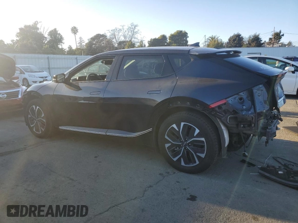 2022 Kia EV6 Wind with VIN KNDC34LA6N5065087, listed as a Copart auction lot 88561475 with 44,761 mi miles and Salvage Title. Bid and sale history available at carsss.com. Image 2.