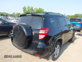 2009 Toyota RAV4 z VIN 2T3ZF31VX9W001179, wystawiony jako IAAI lot #42393166 z przebiegiem 152 751 mil mil oraz . Historia ofert i sprzedaży dostępna na DreamBid. Obrazek 4.