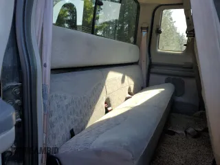 1999 Ford F-250 XL z VIN 1FTNX21LXXEB35442, wystawiony jako Copart lot #46939875 z przebiegiem 193 275 mil mil oraz Szkoda całkowita • Salvage title. Historia ofert i sprzedaży dostępna na DreamBid. Obrazek 10.