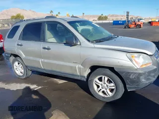 2005 Kia Sportage LX with VIN KNDJE723957066325, listed as a IAAI auction lot 41408266 with 225,570 mi miles and . Bid and sale history available at carsss.com. Image 12.