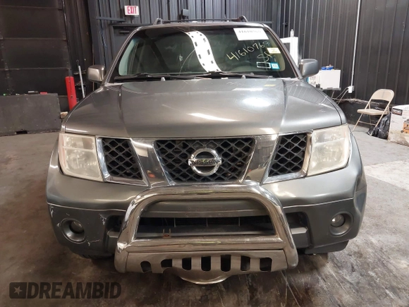 2005 Nissan Pathfinder SE with VIN 5N1AR18U95C730255, listed as a IAAI auction lot 41610769 with 154,252 mi miles. Bid and sale history available at carsss.com. Image 12.