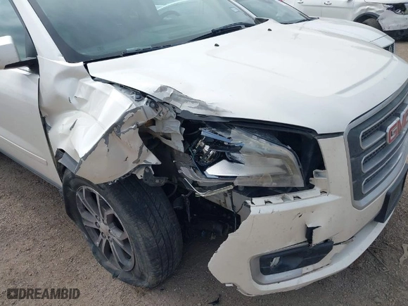 2014 GMC Acadia SLT with VIN 1GKKRRKD1EJ229215, listed as a IAAI auction lot 41465676 with 138,521 mi miles. Bid and sale history available at carsss.com. Image 6.