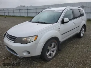 2008 Mitsubishi Outlander XLS with VIN JA4MT41X98Z013486, listed as a Copart auction lot 44634955 with 146,162 mi miles and Salvage Title. Bid and sale history available at carsss.com. Image 1.