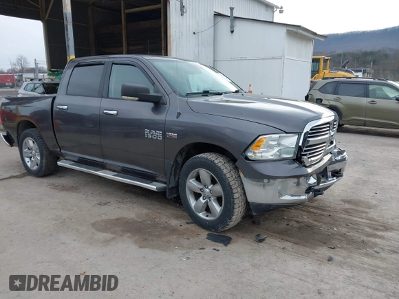 2015 Ram 1500 Big Horn z VIN 1C6RR7LT1FS520269, wystawiony jako IAAI lot #41706251 z przebiegiem 116 309 mil mil oraz . Historia ofert i sprzedaży dostępna na DreamBid. Obrazek 1.