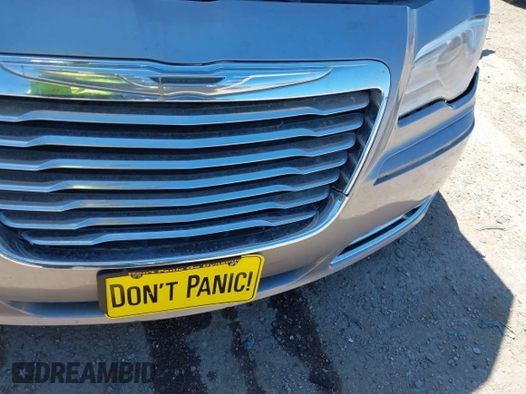 2014 Chrysler 300 with VIN 2C3CCAAG8EH264595, listed as a IAAI auction lot 42076996 with 101,659 mi miles and . Bid and sale history available at DreamBid. Image 19.