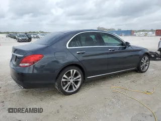 2016 Mercedes-Benz C 300 z VIN WDDWF4JB7GR144432, wystawiony jako Copart lot #47535195 z przebiegiem 81 052 mil mil oraz Szkoda całkowita • Salvage title. Historia ofert i sprzedaży dostępna na DreamBid. Obrazek 3.