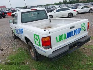 1998 Ford Ranger XL z VIN 1FTYR10CXWUA25577, wystawiony jako IAAI lot #42455189 z przebiegiem 279 912 mil mil oraz . Historia ofert i sprzedaży dostępna na DreamBid. Obrazek 3.