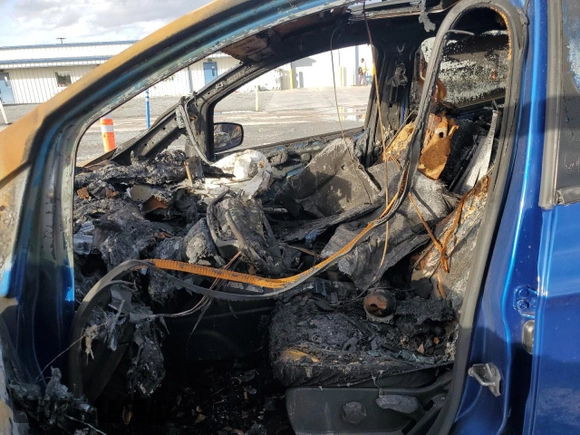 2021 Ford EcoSport SE z VIN MAJ3S2GE8MC408342, wystawiony jako Copart lot #47850495 z przebiegiem Nie podano mil oraz Szkoda całkowita • Salvage title. Historia ofert i sprzedaży dostępna na DreamBid. Obrazek 7.