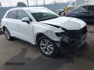2021 Audi Q3 S line Premium z VIN WA1DECF31M1074155, wystawiony jako IAAI lot #42381678 z przebiegiem 36 894 mil mil oraz . Historia ofert i sprzedaży dostępna na DreamBid. Obrazek 1.