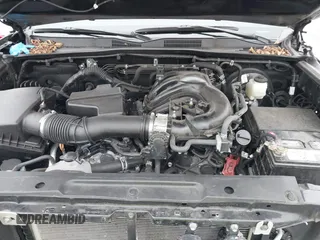 2022 Toyota Tacoma SR5 with VIN 3TMAZ5CN6NM183150, listed as a IAAI auction lot 42563528 with 38,726 mi miles and . Bid and sale history available at DreamBid. Image 10.