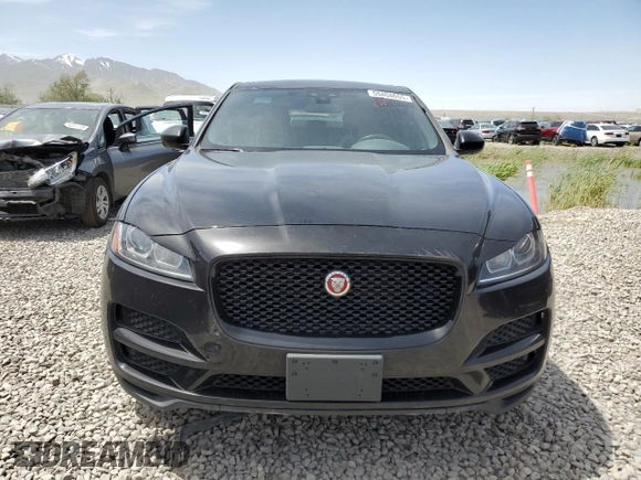 2017 Jaguar F-Pace 35t Premium with VIN SADCJ2BV2HA497819, listed as a Copart auction lot 55404655 with 139,478 mi miles and Clean Title. Bid and sale history available at DreamBid. Image 5.