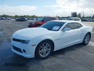 2015 Chevrolet Camaro LS z VIN 2G1FB1E32F9140247, wystawiony jako IAAI lot #42240205 z przebiegiem 196 142 mil mil oraz . Historia ofert i sprzedaży dostępna na DreamBid. Obrazek 20.