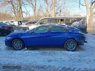 2024 Hyundai Elantra SEL with VIN KMHLM4DG3RU637241, listed as a IAAI auction lot 41416885 with 1,070 mi miles. Bid and sale history available at carsss.com. Image 14.