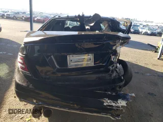 2012 Mercedes-Benz C 250 Sport z VIN WDDGF4HB0CA619034, wystawiony jako Copart lot #44616565 z przebiegiem Nie podano mil oraz Szkoda całkowita • Salvage title. Historia ofert i sprzedaży dostępna na DreamBid. Obrazek 6.