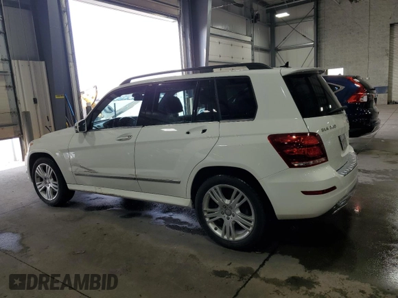 2015 Mercedes-Benz GLK GLK 350 with VIN WDCGG8JB3FG346319, listed as a Copart auction lot 50708155 with 171,112 mi miles and Salvage Title. Bid and sale history available at carsss.com. Image 2.