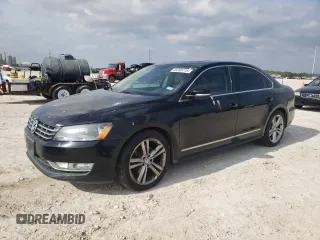 2014 Volkswagen Passat SEL Premium with VIN 1VWCS7A35EC027125, listed as a Copart auction lot 45395775 with 146,184 mi miles and Clean Title. Bid and sale history available at carsss.com. Image 1.