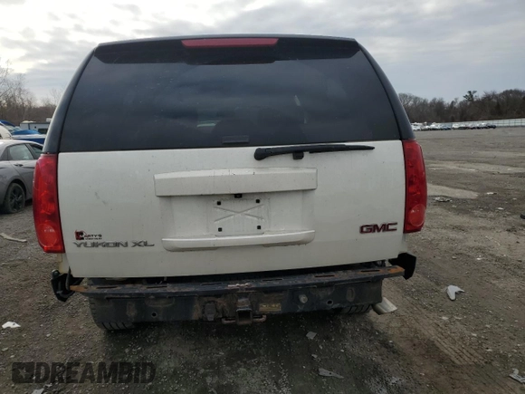 2014 GMC Yukon XL SLT with VIN 1GKS2KE79ER166951, listed as a Copart auction lot 87599315 with 205,084 mi miles and Clean Title. Bid and sale history available at carsss.com. Image 6.