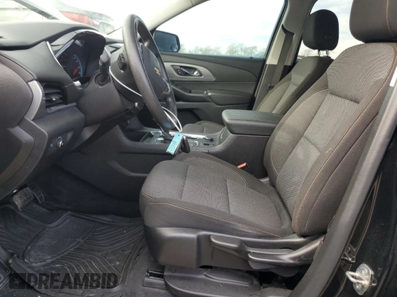 2020 Chevrolet Traverse LS z VIN 1GNERFKW7LJ313830, wystawiony jako Copart lot #51743465 z przebiegiem 56 874 mil mil oraz Szkoda całkowita • Salvage title. Historia ofert i sprzedaży dostępna na DreamBid. Obrazek 7.