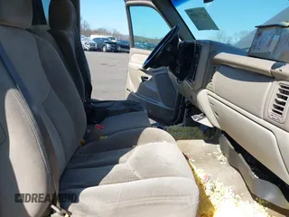 2003 Chevrolet Suburban LT z VIN 1GNFK16ZX3J197314, wystawiony jako IAAI lot #41771819 z przebiegiem 233 849 mil mil oraz . Historia ofert i sprzedaży dostępna na DreamBid. Obrazek 5.
