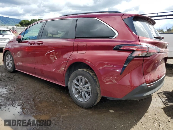 2021 Toyota Sienna LE with VIN 5TDBRKEC7MS066674, listed as a Copart auction lot 48255035 with 45,679 mi miles and Salvage Title. Bid and sale history available at carsss.com. Image 2.