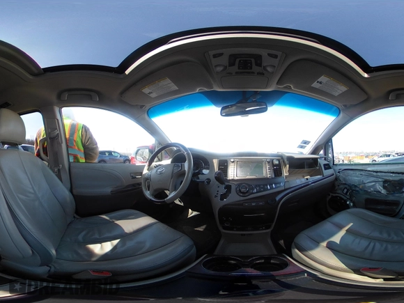 2011 Toyota Sienna XLE with VIN 5TDDK3DC4BS013416, listed as a IAAI auction lot 41933299 with 170,479 mi miles and . Bid and sale history available at DreamBid. Image 19.