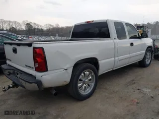 2004 Chevrolet Silverado 1500 LS with VIN 1GCEC19TX4Z316927, listed as a IAAI auction lot 41672965 with 216,554 mi miles. Bid and sale history available at carsss.com. Image 4.