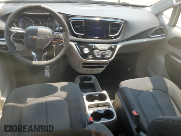 2017 Chrysler Pacifica Touring with VIN 2C4RC1DG3HR572046, listed as a Copart auction lot 59310095 with 147,796 mi miles and Salvage title. Bid and sale history available at DreamBid. Image 8.