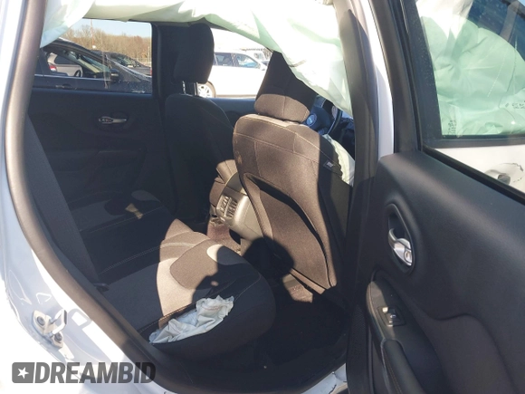 2016 Jeep Cherokee Sport with VIN 1C4PJMASXGW359186, listed as a IAAI auction lot 41930264 with 32,581 mi miles. Bid and sale history available at carsss.com. Image 8.