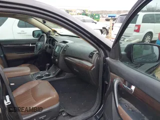 2012 Kia Sorento EX with VIN 5XYKU4A2XCG284563, listed as a IAAI auction lot 41753526 with 206,900 mi miles. Bid and sale history available at carsss.com. Image 5.