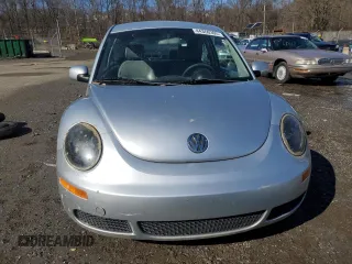 2007 Volkswagen New Beetle Coupe with VIN 3VWPW31CX7M504700, listed as a Copart auction lot 44360305 with 141,122 mi miles and Salvage Title. Bid and sale history available at carsss.com. Image 5.
