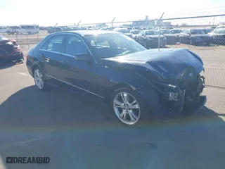 2013 Mercedes-Benz E-Class E 350 Luxury with VIN WDDHF8JB2DA742471, listed as a IAAI auction lot 41691171 with 142,228 mi miles. Bid and sale history available at carsss.com. Image 1.