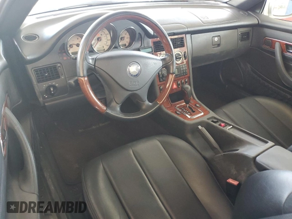 2002 Mercedes-Benz SLK 320 with VIN WDBKK65F42F239018, listed as a Copart auction lot 46303805 with 96,233 mi miles and Clean title. Bid and sale history available at DreamBid. Image 8.