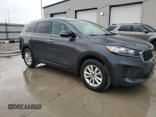 2019 Kia Sorento LX z VIN 5XYPG4A34KG534173, wystawiony jako Copart lot #57404535 z przebiegiem 112 688 mil mil oraz Szkoda całkowita • Salvage title. Historia ofert i sprzedaży dostępna na DreamBid. Obrazek 4.