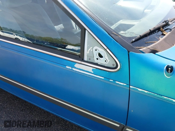 1990 Ford Thunderbird with VIN 1FAPP6248LH206157, listed as a IAAI auction lot 41915948 with 165,340 mi miles and . Bid and sale history available at DreamBid. Image 6.