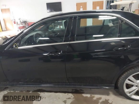 2016 Mercedes-Benz E 350 Luxury with VIN WDDHF8JB5GB259930, listed as a IAAI auction lot 41815019 with 124,265 mi miles and . Bid and sale history available at DreamBid. Image 15.