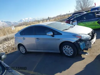 2013 Toyota Prius with VIN JTDKN3DP2D3036277, listed as a IAAI auction lot 41417329 with 135,679 mi miles and . Bid and sale history available at DreamBid. Image 13.
