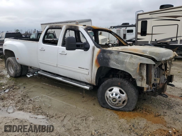 2014 Chevrolet Silverado 3500HD LTZ z VIN 1GC4K1C82EF110023, wystawiony jako Copart lot #42529335 z przebiegiem Nie podano mil oraz Nie do naprawy • Non repairable. Historia ofert i sprzedaży dostępna na DreamBid. Obrazek 4.