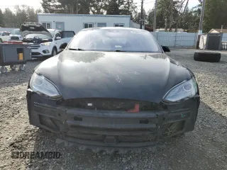 2015 Tesla Model S 85D with VIN 5YJSA1H28FFP78932, listed as a Copart auction lot 47893275 with 139,019 mi miles and Salvage Title. Bid and sale history available at carsss.com. Image 5.