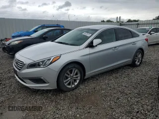 2017 Hyundai Sonata 2.4L z VIN 5NPE24AF2HH466215, wystawiony jako Copart lot #58023875 z przebiegiem 141 636 mil mil oraz Czysty tytuł • Clean title. Historia ofert i sprzedaży dostępna na DreamBid. Obrazek 1.